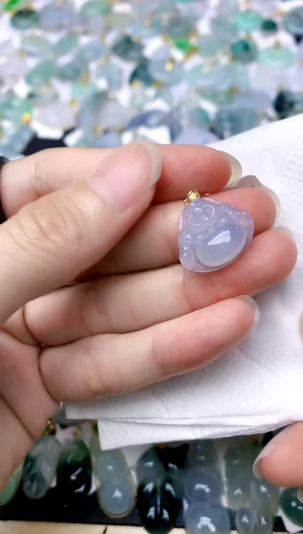 颈饰18K金镶嵌翡翠天然A货翡翠