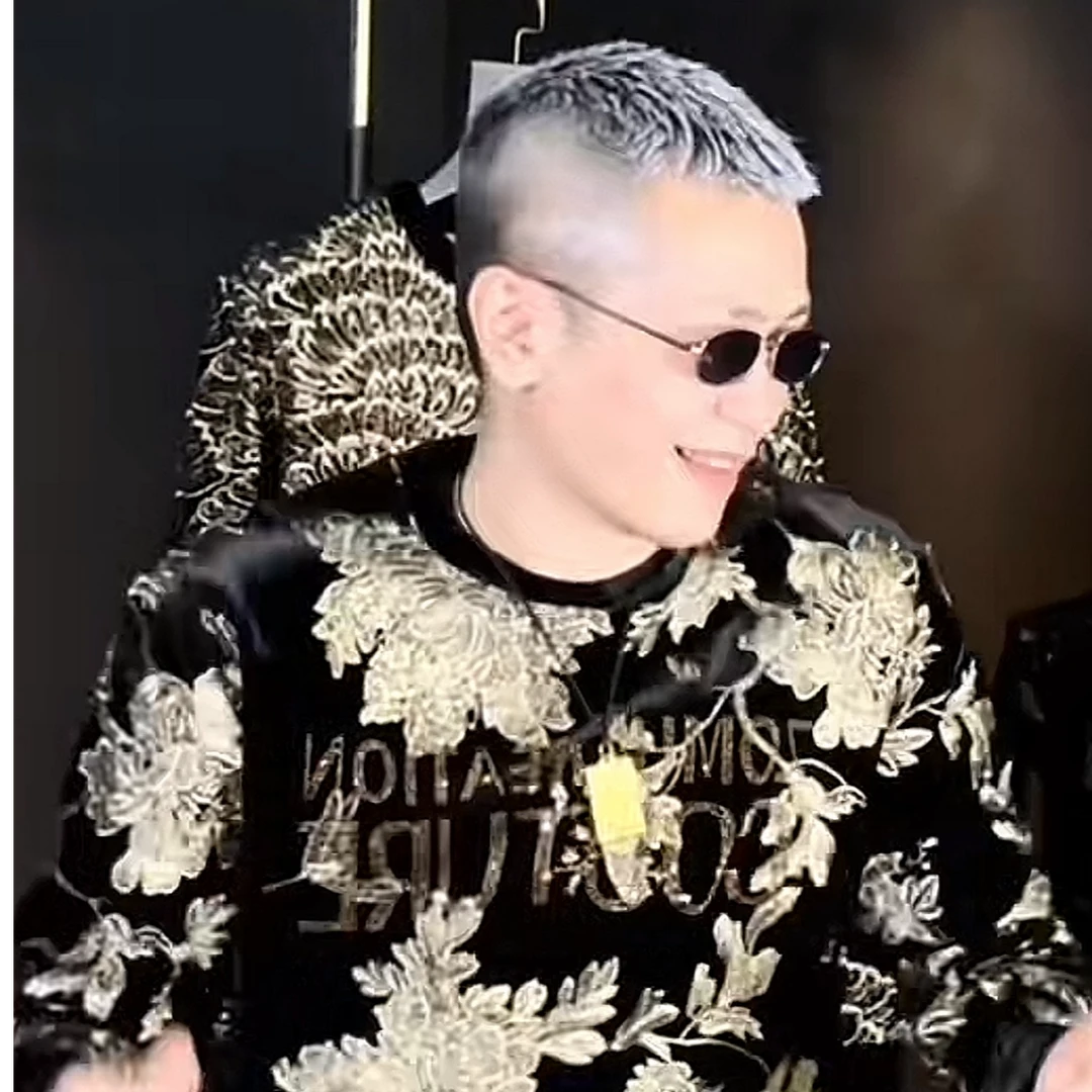 【设计】金牡丹刺绣加绒 .品质长袖