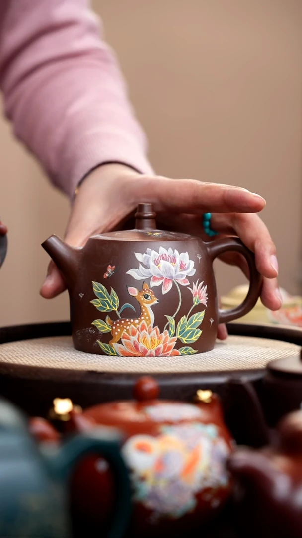 茶壶紫砂革紫泥汉铎泥绘小鹿