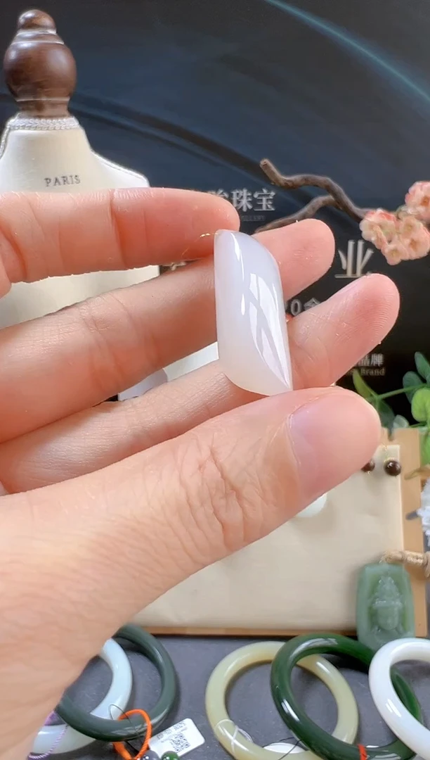 颈饰未镶嵌和田玉34*11*8/支持复检/多样性发一cg