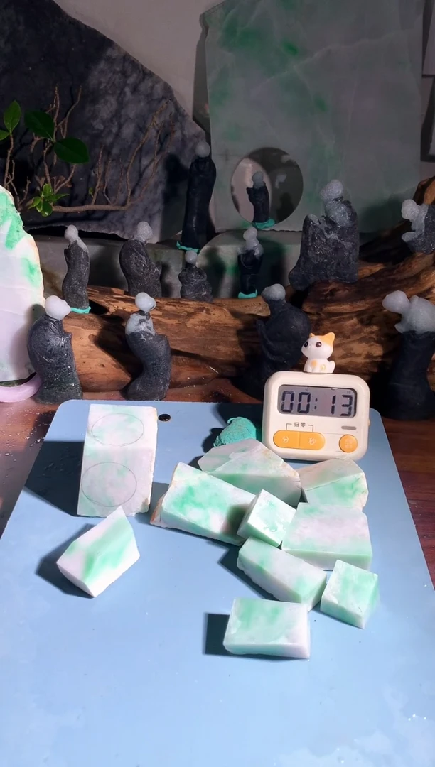 翡翠未镶嵌吊坠(不含链)C398