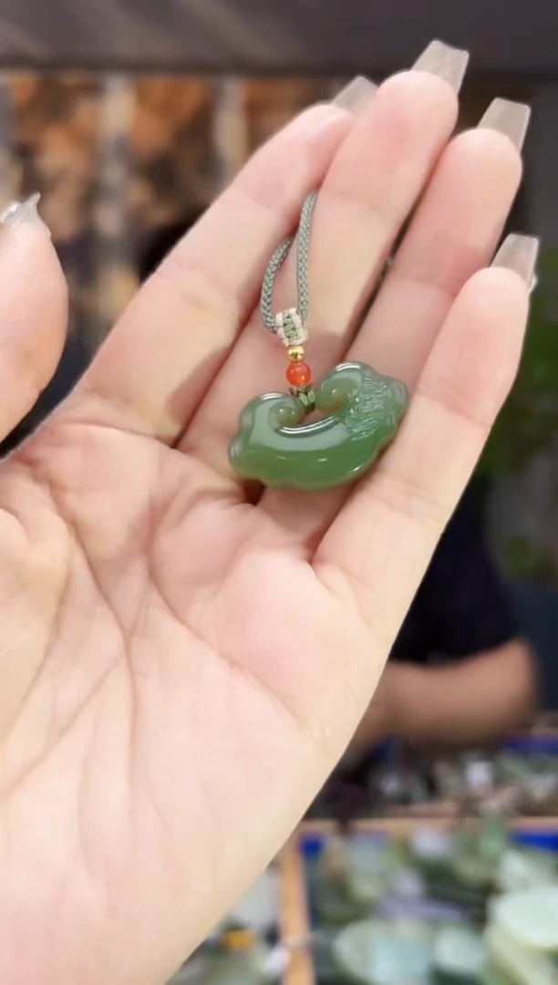 和田玉未镶嵌挂件拍一发一多样性发货