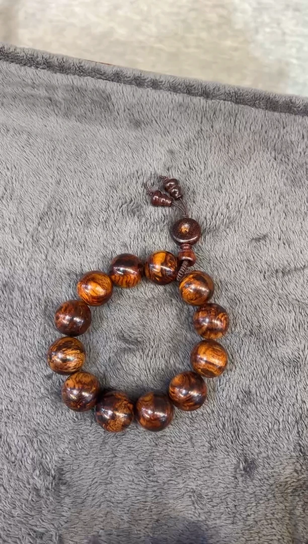 花梨木类李**来手串 红木家居