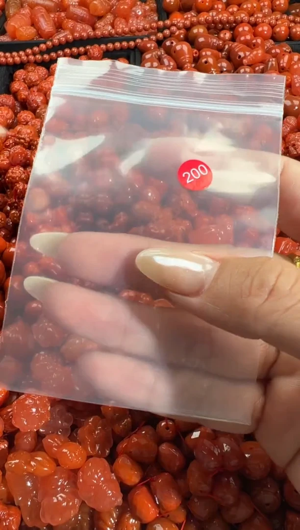 颈饰未镶嵌南红玛瑙1