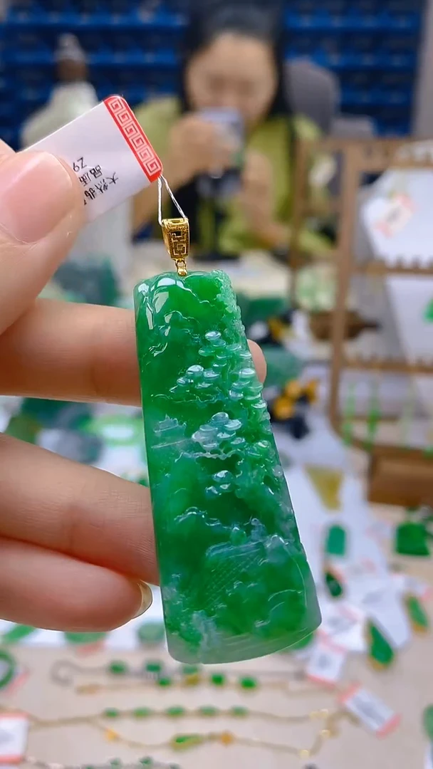 颈饰18K金镶嵌翡翠新号开播 全场乱卖