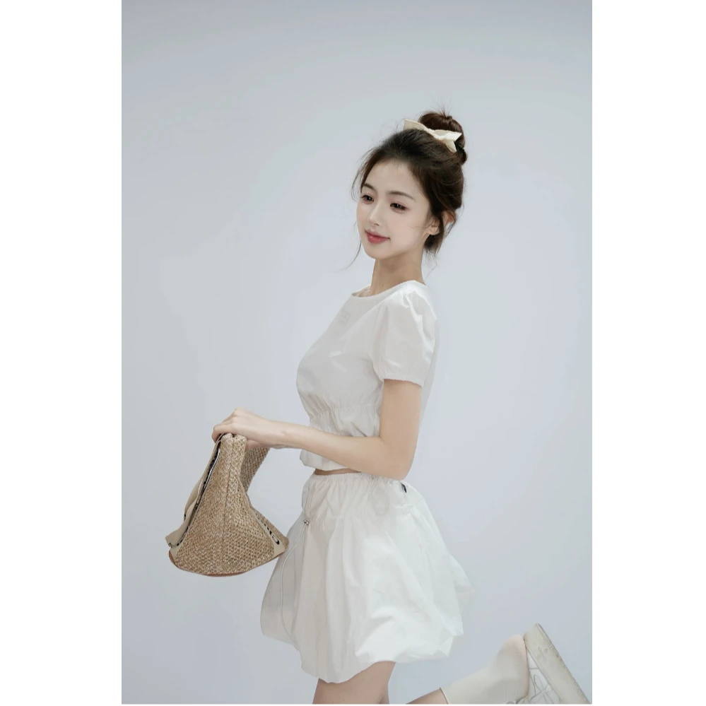 【XIAOBAWANG】法式奶系温柔蕾丝花边泡泡袖气质别致绝美小衫套装T