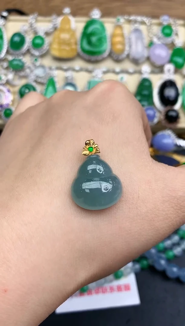 颈饰18K金镶嵌翡翠42-中国好珍宝