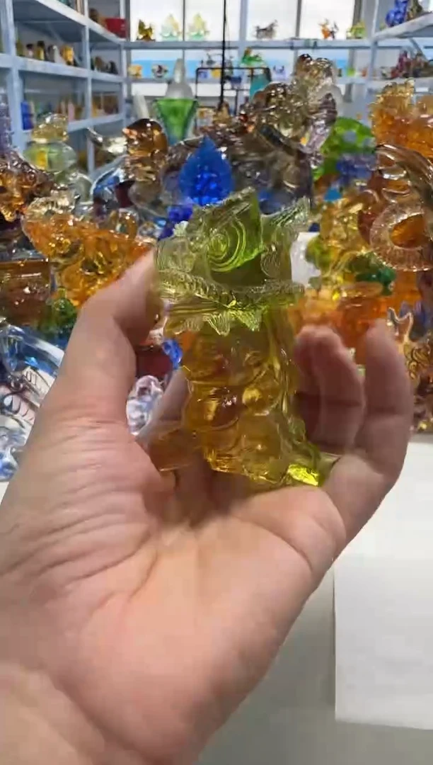 手工艺品琉璃醒狮