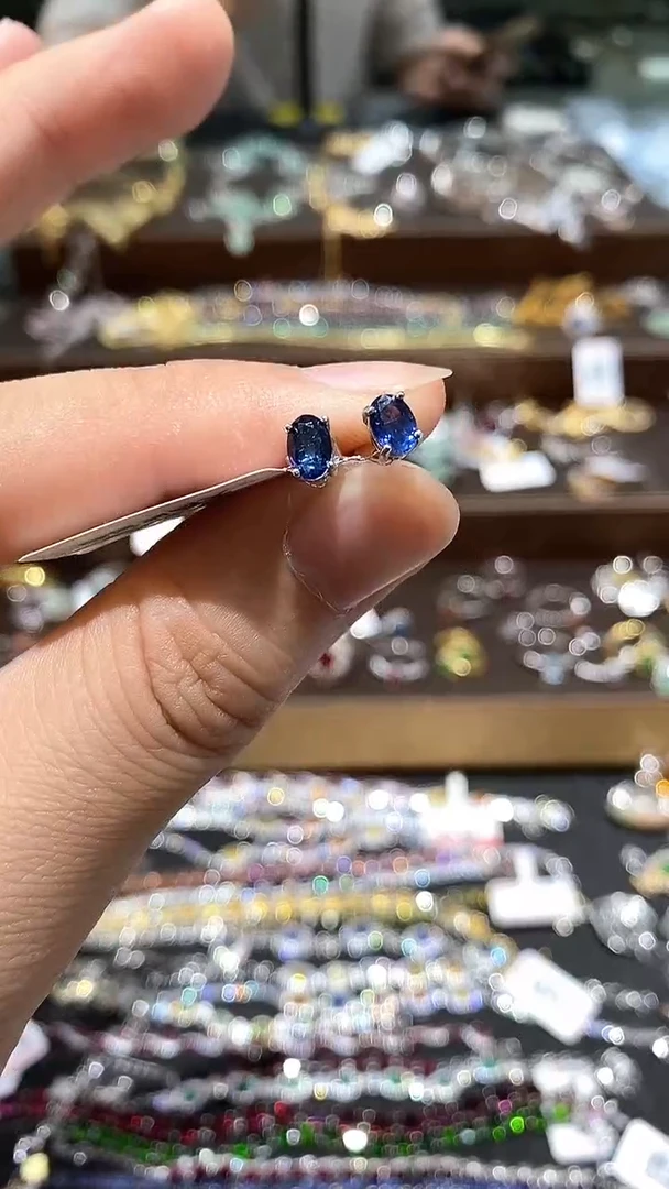 【闪购商品】蓝宝石耳饰银S925镶嵌耳饰