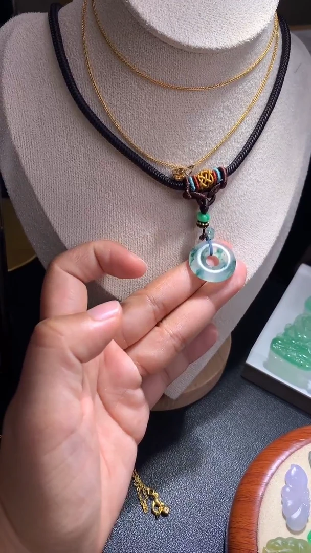 未镶嵌定制翡翠