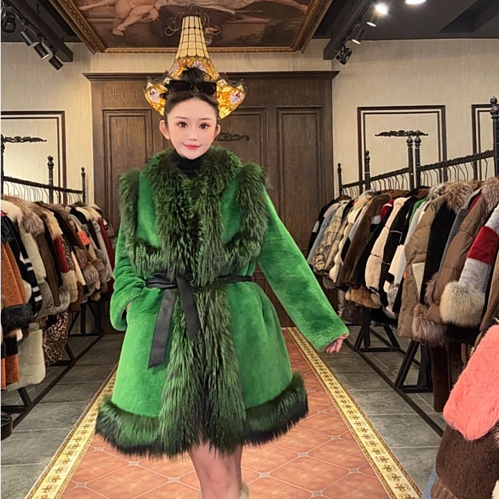 【DCP•Flagship store】83490 2025新款时尚轻奢狐狸毛皮毛一体外套