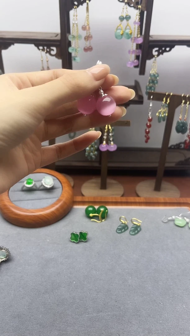 未镶嵌耳钉玛瑙/玉髓169000