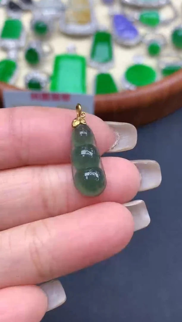 颈饰18K金镶嵌翡翠小*姐49-中国好珍宝