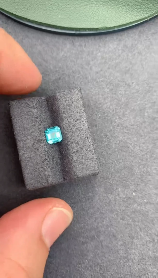 【闪购商品】磷灰石裸石未镶嵌60分磷灰石