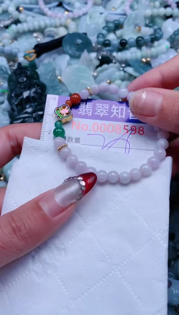 【闪购商品】翡翠吊坠(不含链)未镶嵌8598