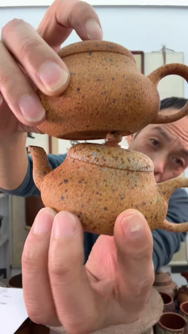 全手工天成系列无釉裸烧椭圆小壶