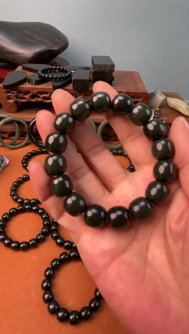 未镶嵌手链和田玉塔青卡14特细