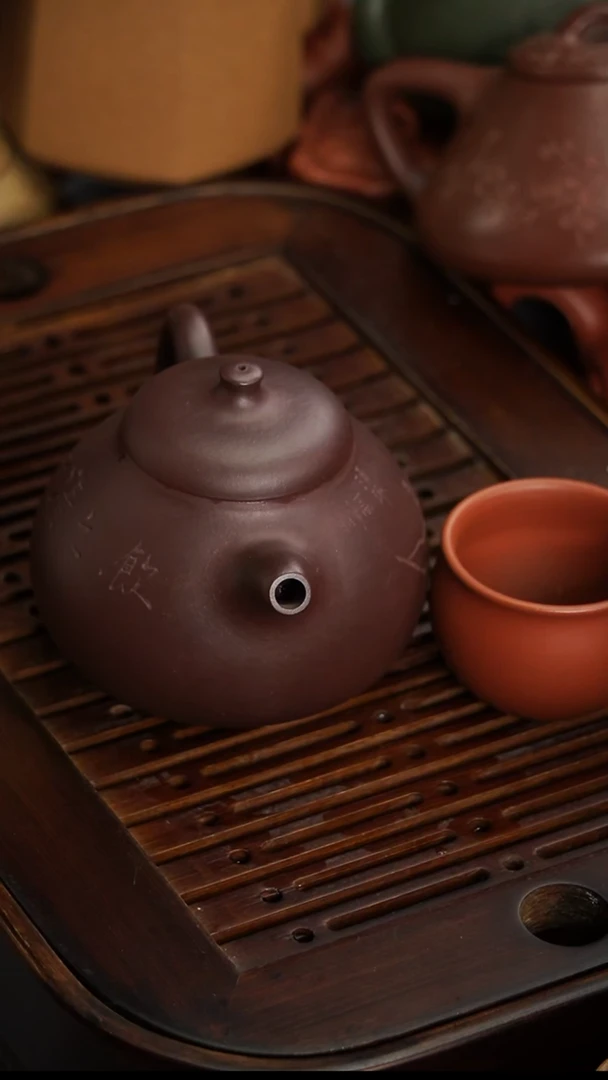 茶壶紫砂快**话宜兴紫砂紫泥乳钉