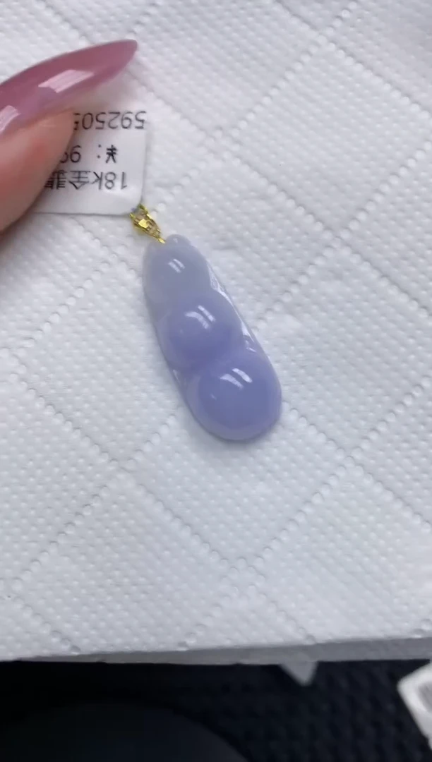 翡翠18K金镶嵌颈饰1111111111