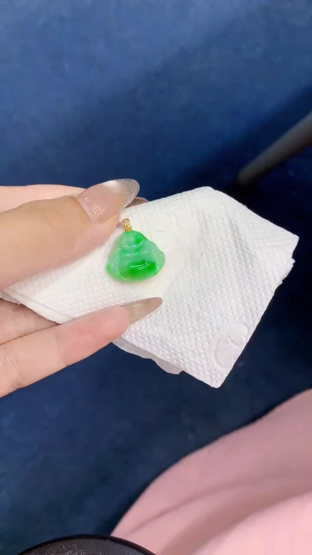 颈饰18K金镶嵌翡翠1