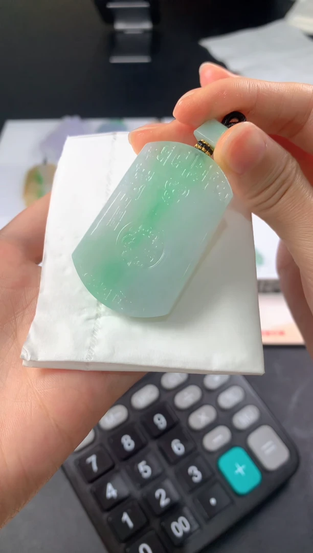 未镶嵌定制翡翠王***岩毛货抛光