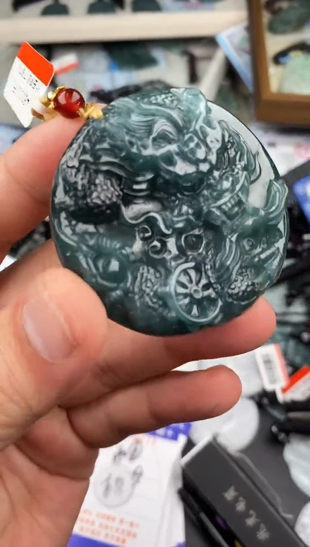 【闪购商品】翡翠颈饰未镶嵌  天然翡翠，一物一图