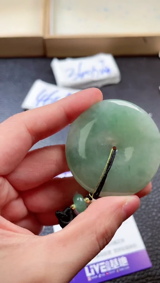 翡翠未镶嵌颈饰00004713