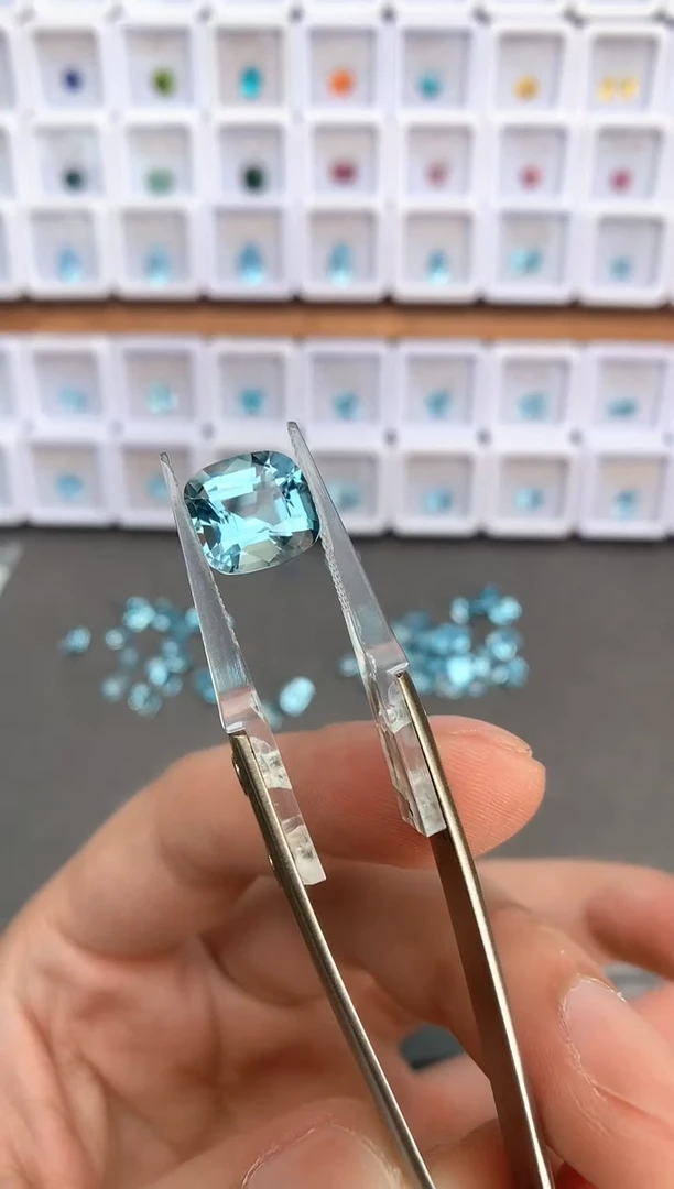 未镶嵌裸石定制托帕石6.51ct