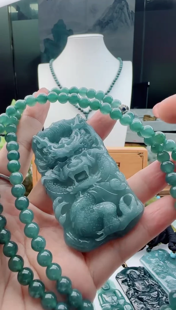 【闪购商品】翡翠颈饰未镶嵌多样性随机一件发货