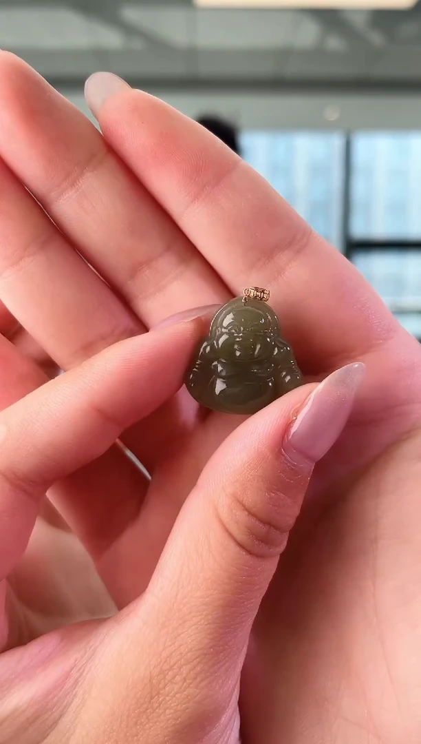 颈饰18K金镶嵌和田玉佛公 赠链