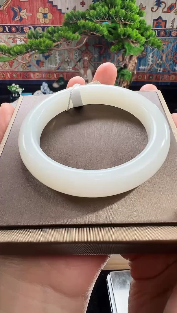 未镶嵌手镯和田玉56