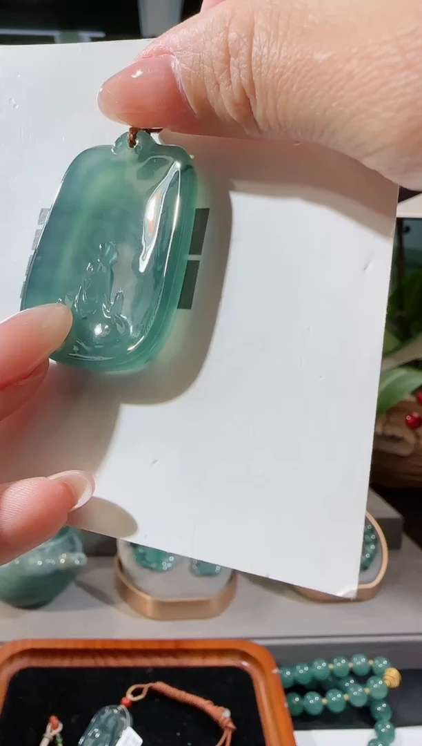 【闪购商品】翡翠吊坠(不含链)未镶嵌悟道