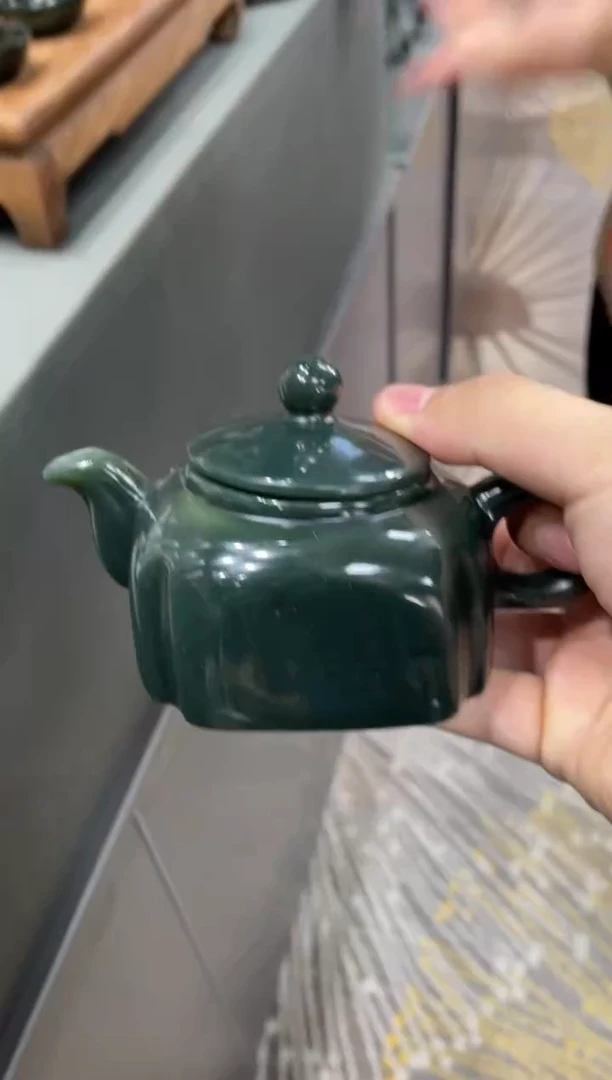未镶嵌和田玉摆件茶壶