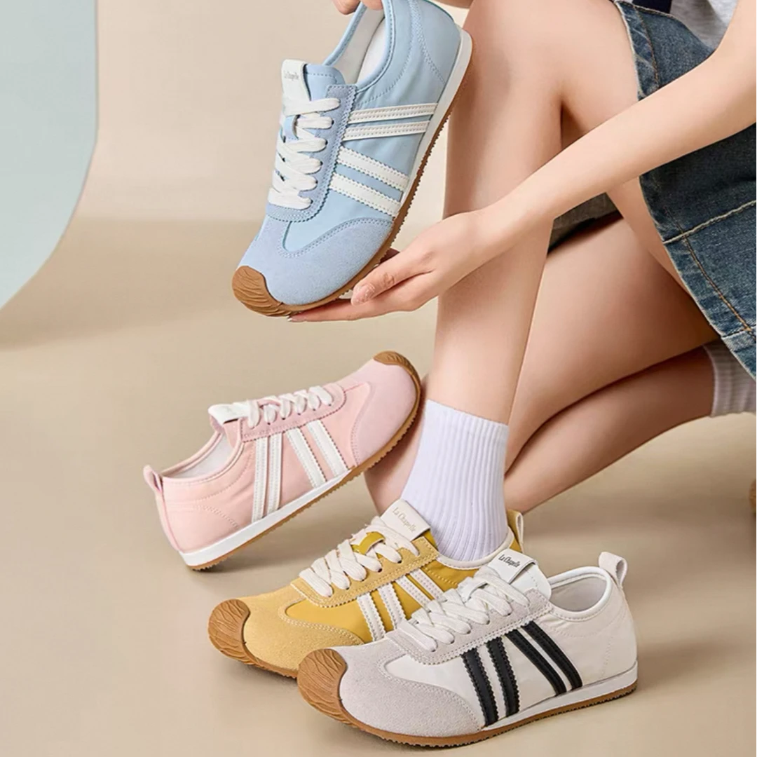 810 【雪儿】德训女鞋2025新款爆款休闲板鞋户外运动厚底