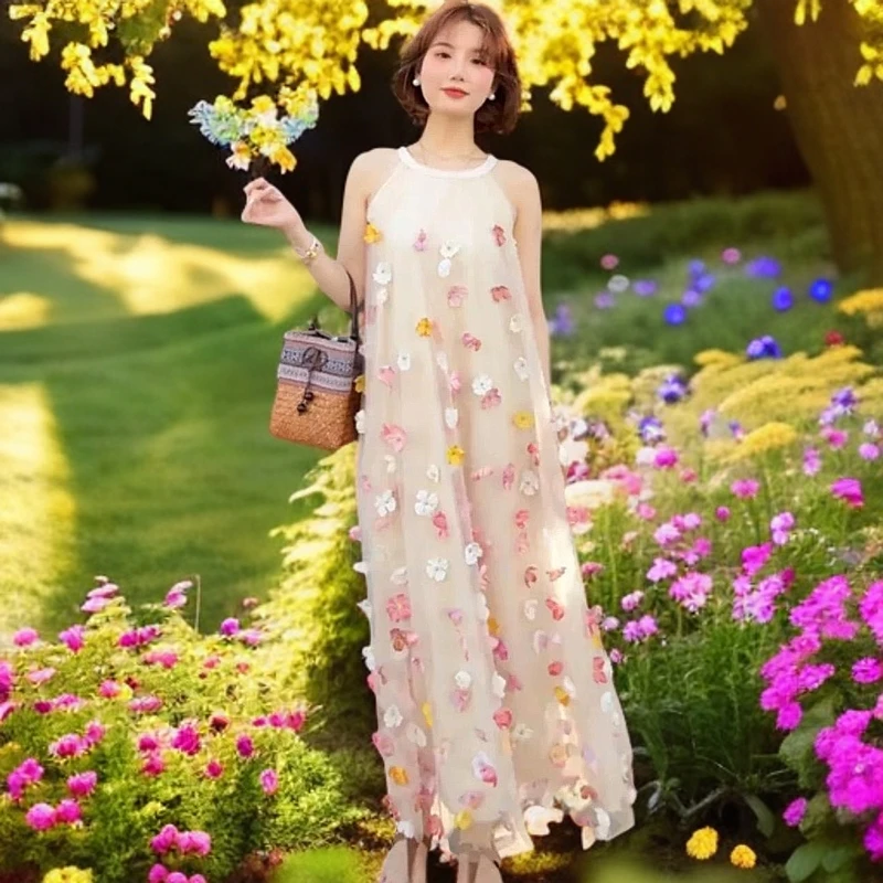 2025夏季-花漫-森系温柔新款仙气立体花朵长款挂脖背心连衣裙