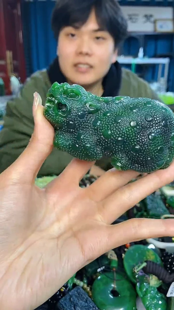 未镶嵌和田玉挂件1