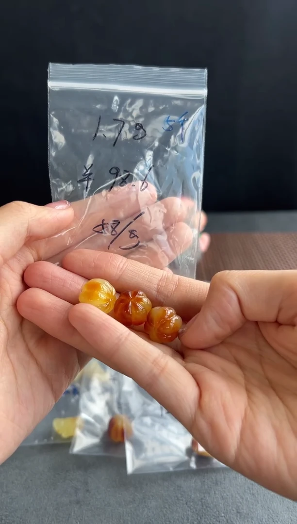 蜜蜡吊坠(不含链)未镶嵌413买断多样性发一1.7G