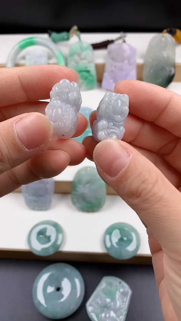 颈饰未镶嵌翡翠天然翡翠吊坠挂件