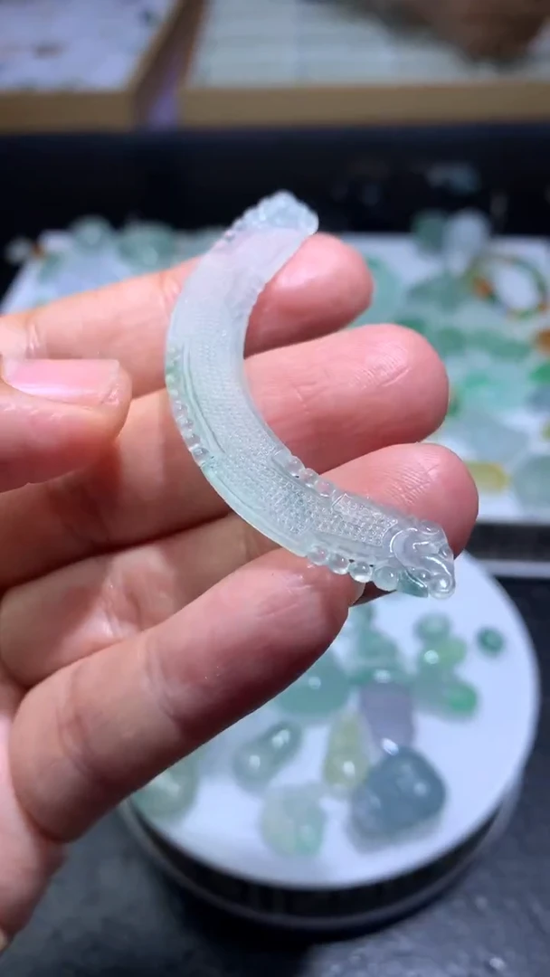 未镶嵌定制翡翠毛货