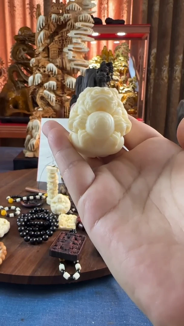 吊坠白玉菩提六****六手把件