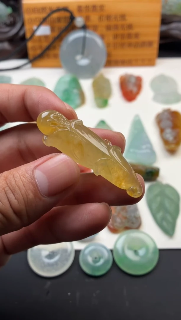 未镶嵌定制翡翠翡翠
