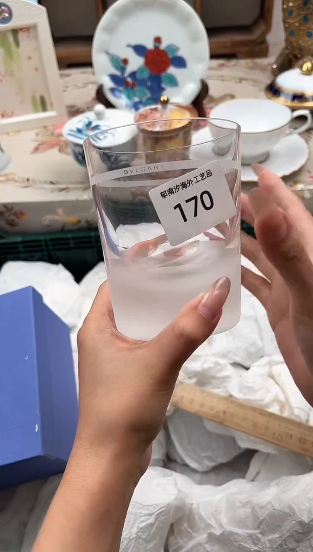 瓷片M****姐H         170