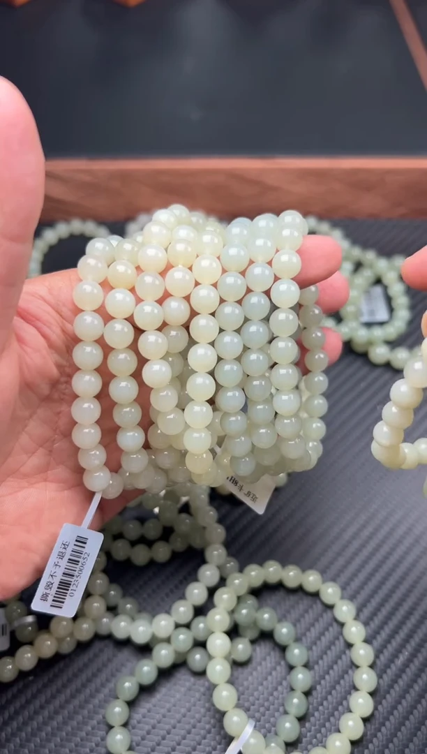 手串未镶嵌和田玉且末微色差近矿卡8JK多样性发货拍一发一