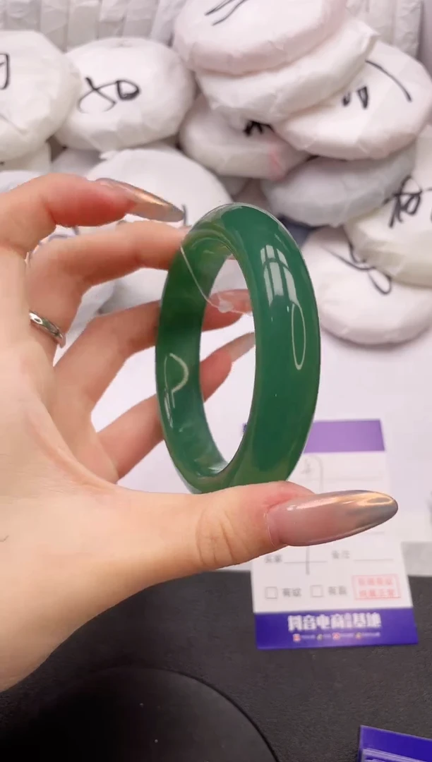 【闪购商品】石英质玉手镯未镶嵌24L47-59