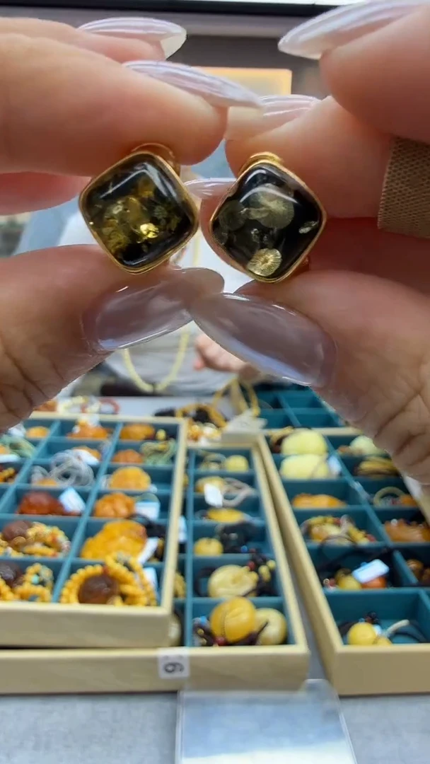 琥珀未镶嵌耳饰79秒拍号 假一罚三