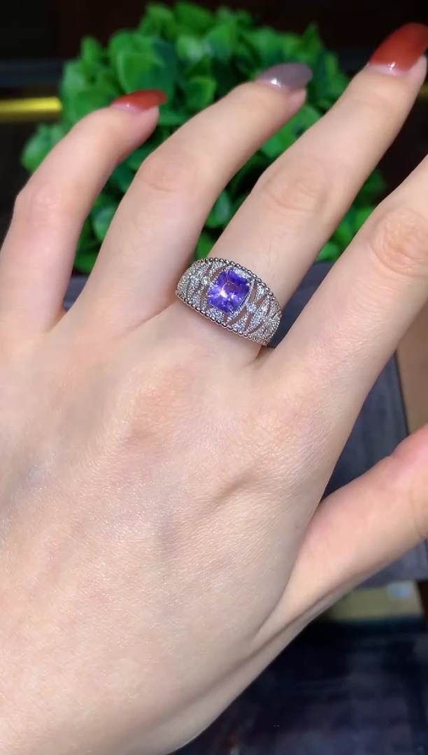 戒指彩色蓝宝石18K金镶嵌2.11CT