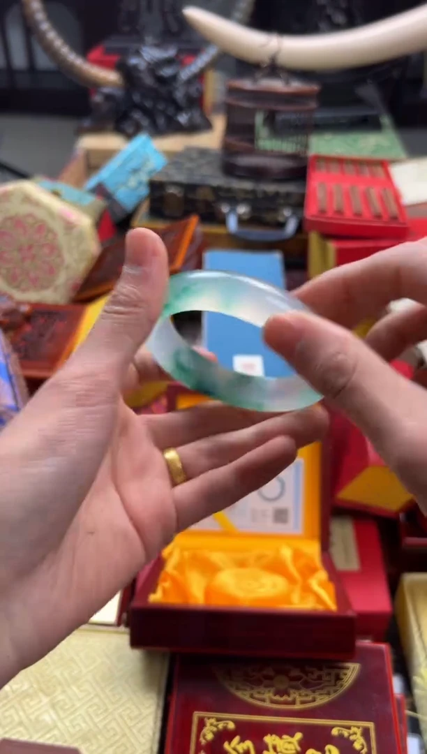 【闪购商品】翡翠手镯未镶嵌————————镯子