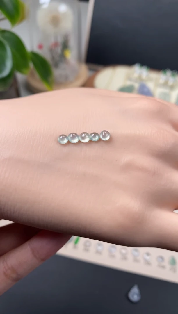 【闪购商品】翡翠颈饰未镶嵌翡翠冰种蛋面