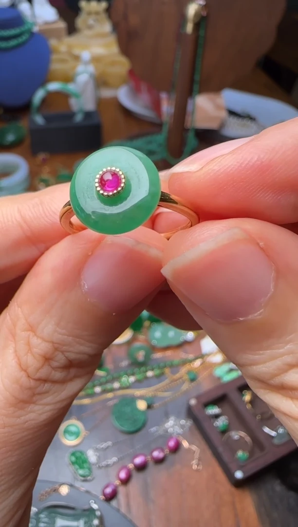 翡翠戒指18K金镶嵌闪购2980