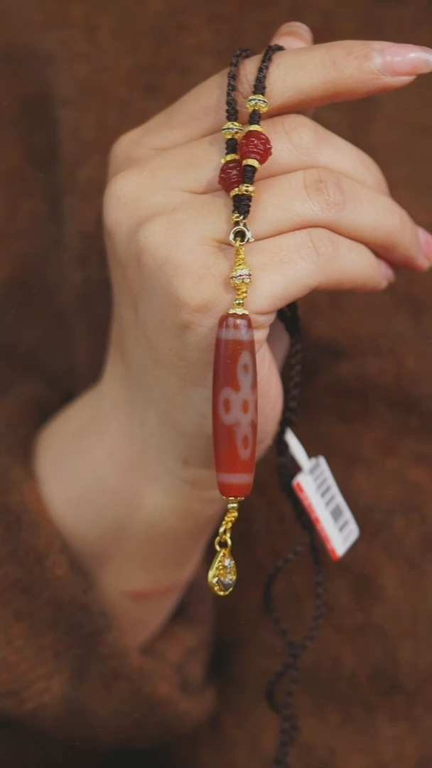 未镶嵌颈饰玛瑙/玉髓（覆膜）多样性发其一五闪